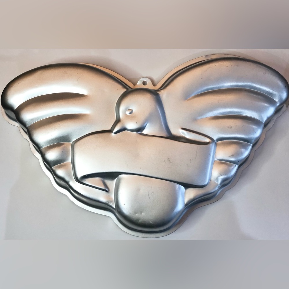 Vintage 1987 Wilton BIRD cake pan Wedding Banner Dove 502-2505 Boy Scout Eagle